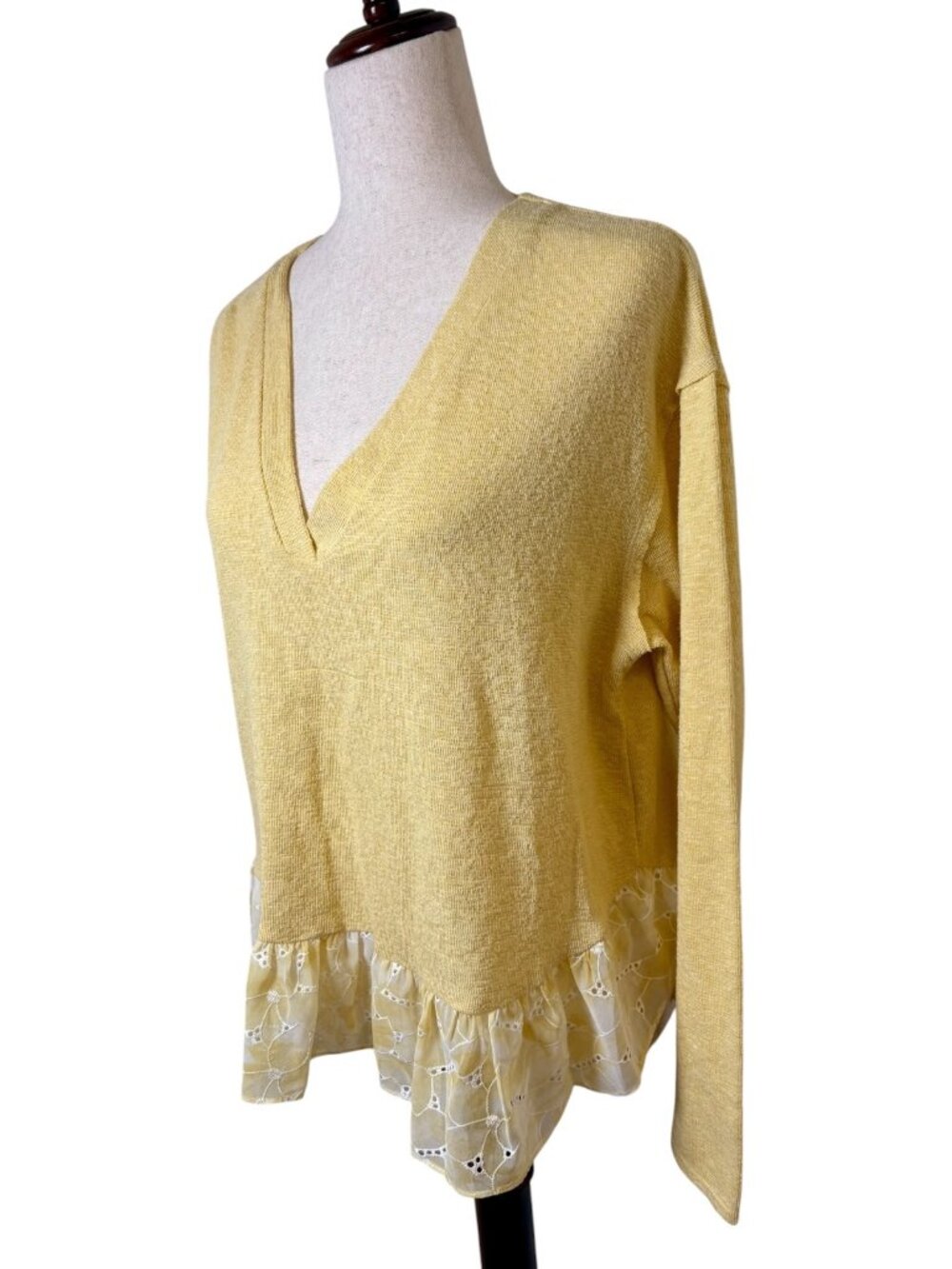 Ro&De Yellow V-Neck Terry Knit Sweater Top Eyelet Ruffle Hem NWT Medium - Picture 2 of 5